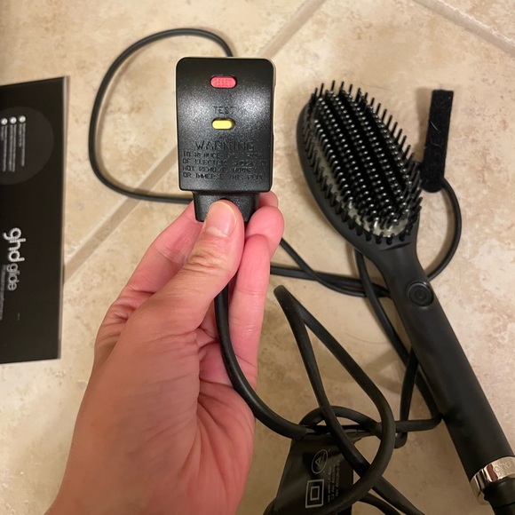 GHD GLIDE SMOOTHING HOT BRUSH - Picture 3 of 4